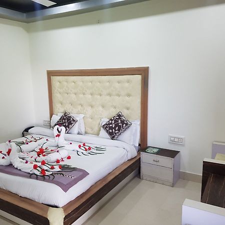 The Corbett View Resort Рамнаґар Екстер'єр фото